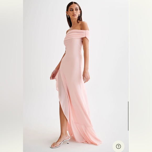 Never worn pink gown - Picture 5 of 5